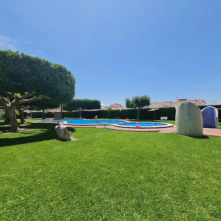 4 Personas En Altos Del Limonar * Torrevieja